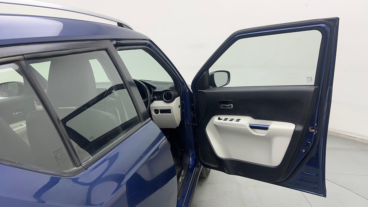Used 2022 Maruti Suzuki Ignis Zeta 1.2 MT Petrol Manual interior RIGHT FRONT DOOR OPEN VIEW