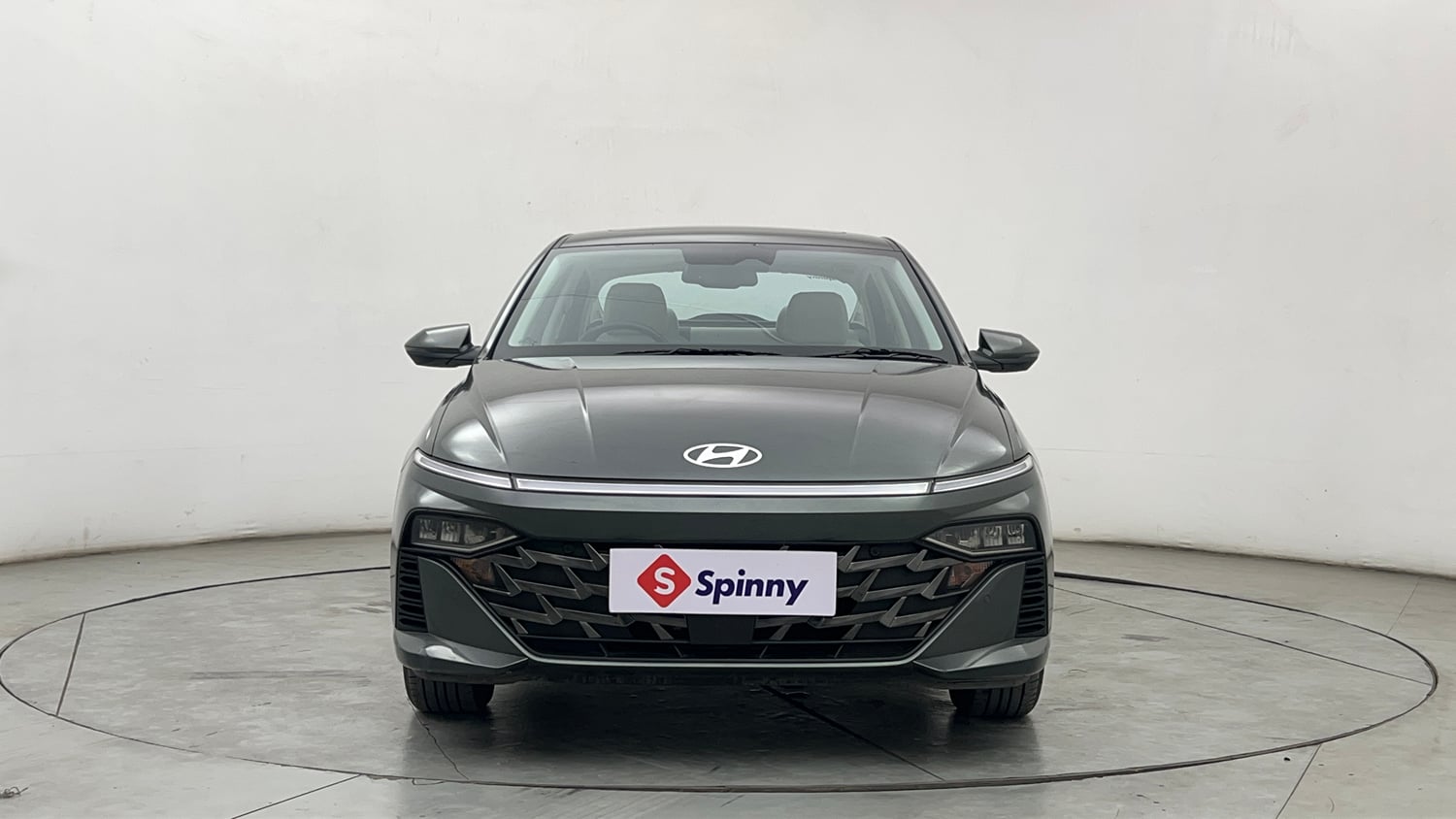 Used 2024 Hyundai Verna SX (O) 1.5 Petrol IVT Petrol Automatic exterior FRONT VIEW
