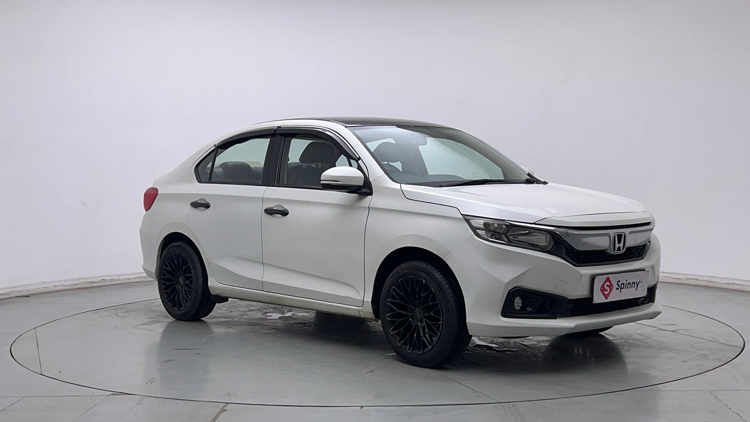 Used 2019 Honda Amaze 1.2 S CVT Petrol Petrol Automatic exterior RIGHT FRONT CORNER VIEW
