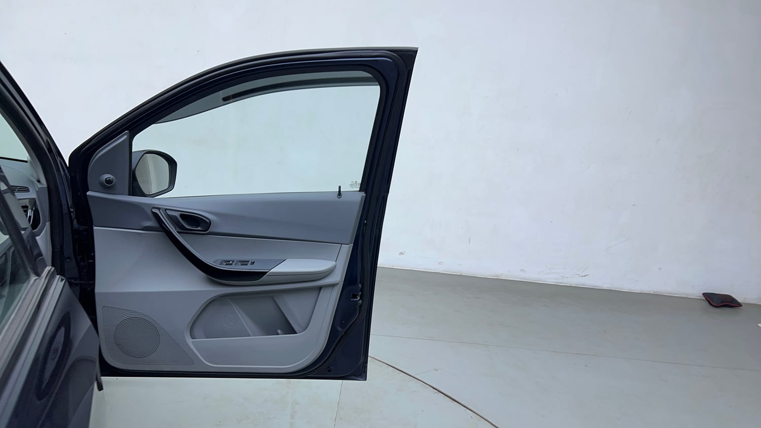 Used 2021 Tata Tigor XMA Petrol Automatic interior RIGHT FRONT DOOR OPEN VIEW