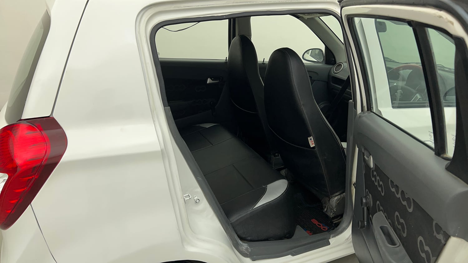 Used 2014 Maruti Suzuki Alto 800 Lxi Petrol Manual interior RIGHT SIDE REAR DOOR CABIN VIEW