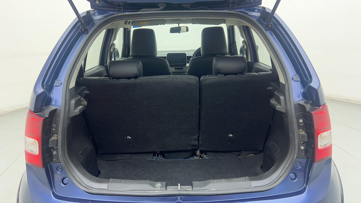 Used 2022 Maruti Suzuki Ignis Zeta 1.2 MT Petrol Manual interior DICKY INSIDE VIEW