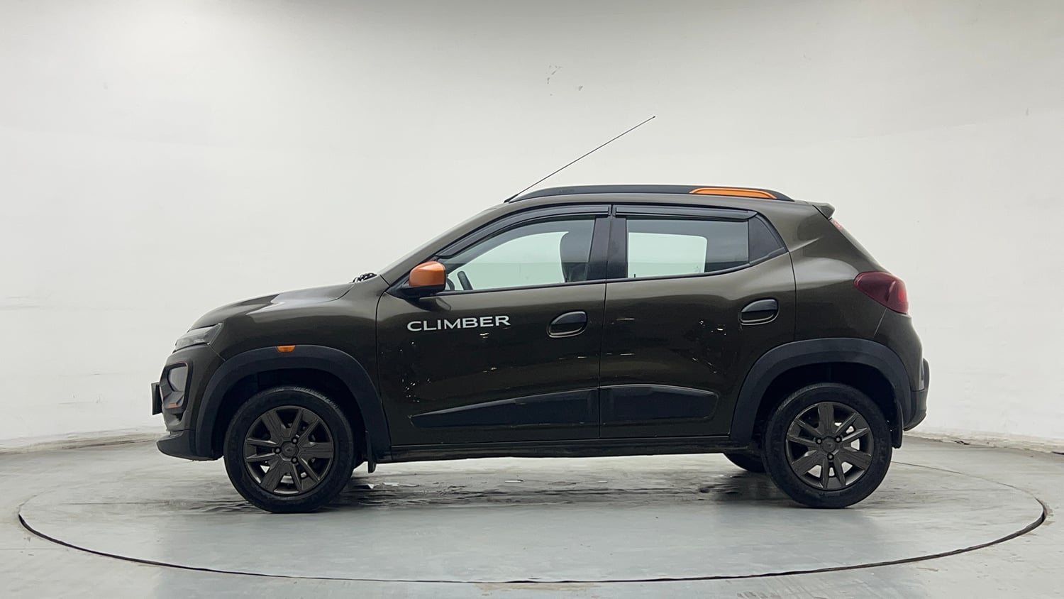 Used 2022 Renault Kwid CLIMBER 1.0 (O) Petrol Manual exterior LEFT SIDE VIEW