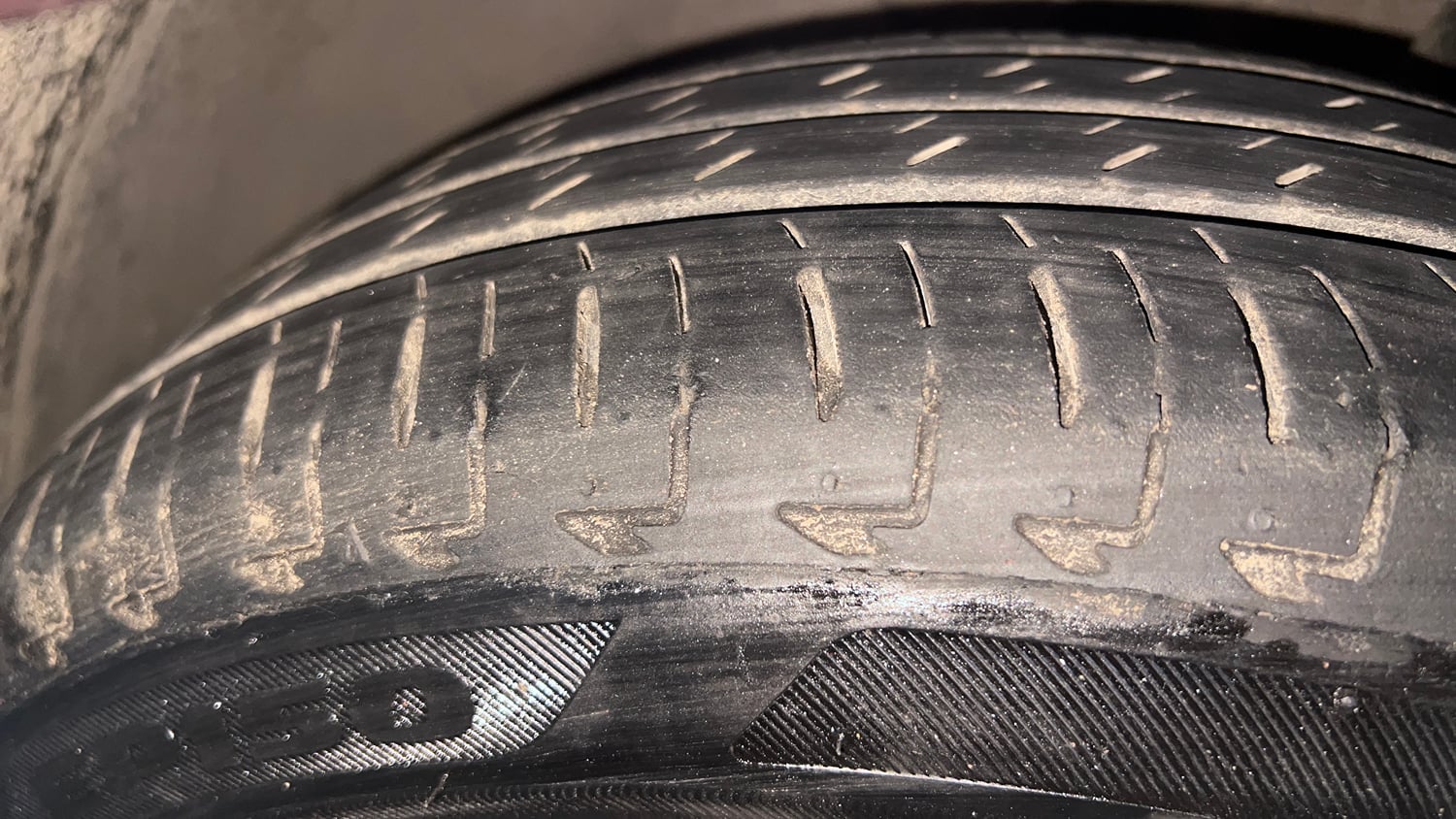 Used 2021 Tata Tigor XZA Plus Petrol Automatic tyres RIGHT FRONT TYRE TREAD VIEW
