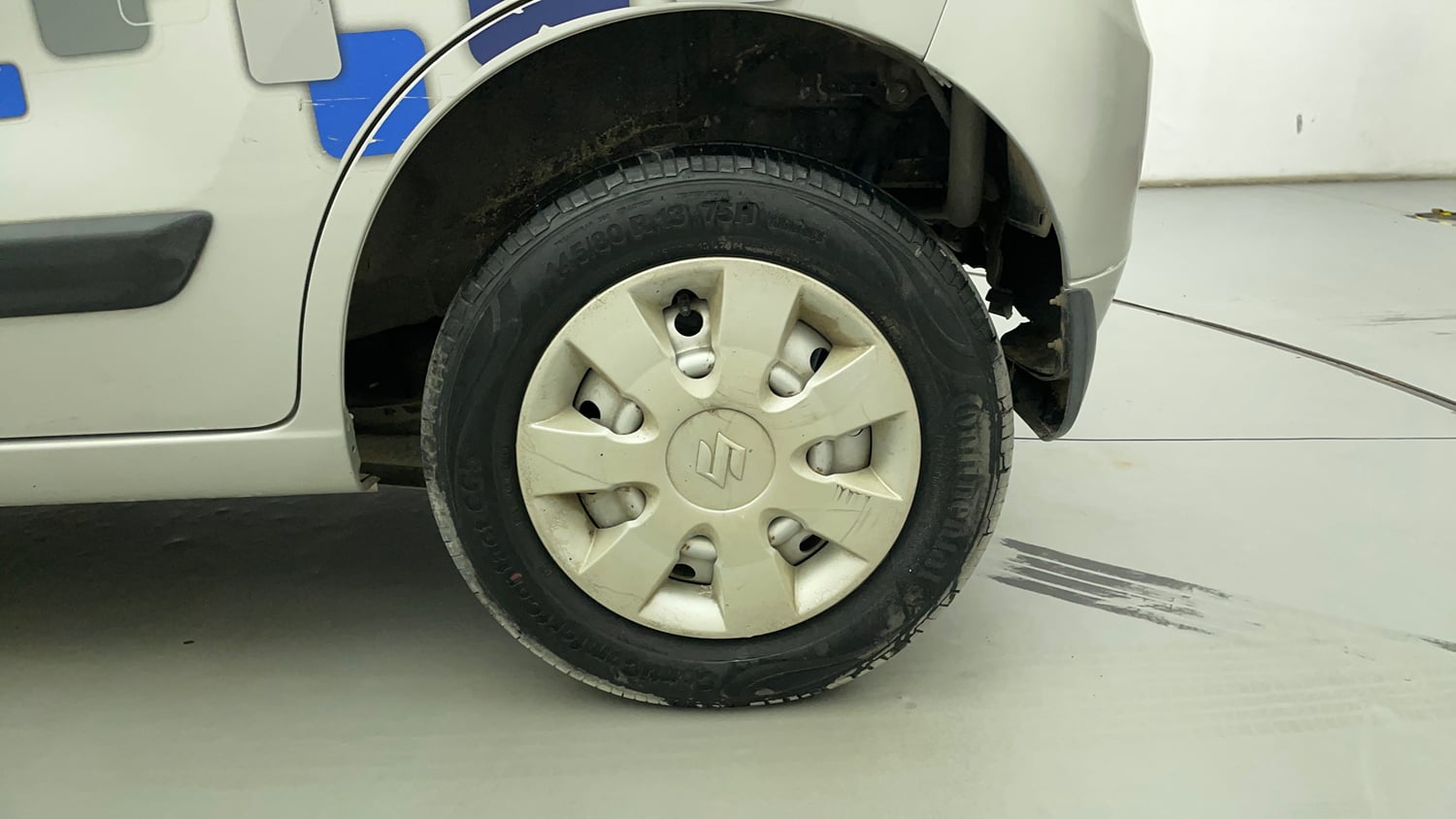 Used 2012 Maruti Suzuki Wagon R LXi Petrol Manual tyres LEFT REAR TYRE RIM VIEW
