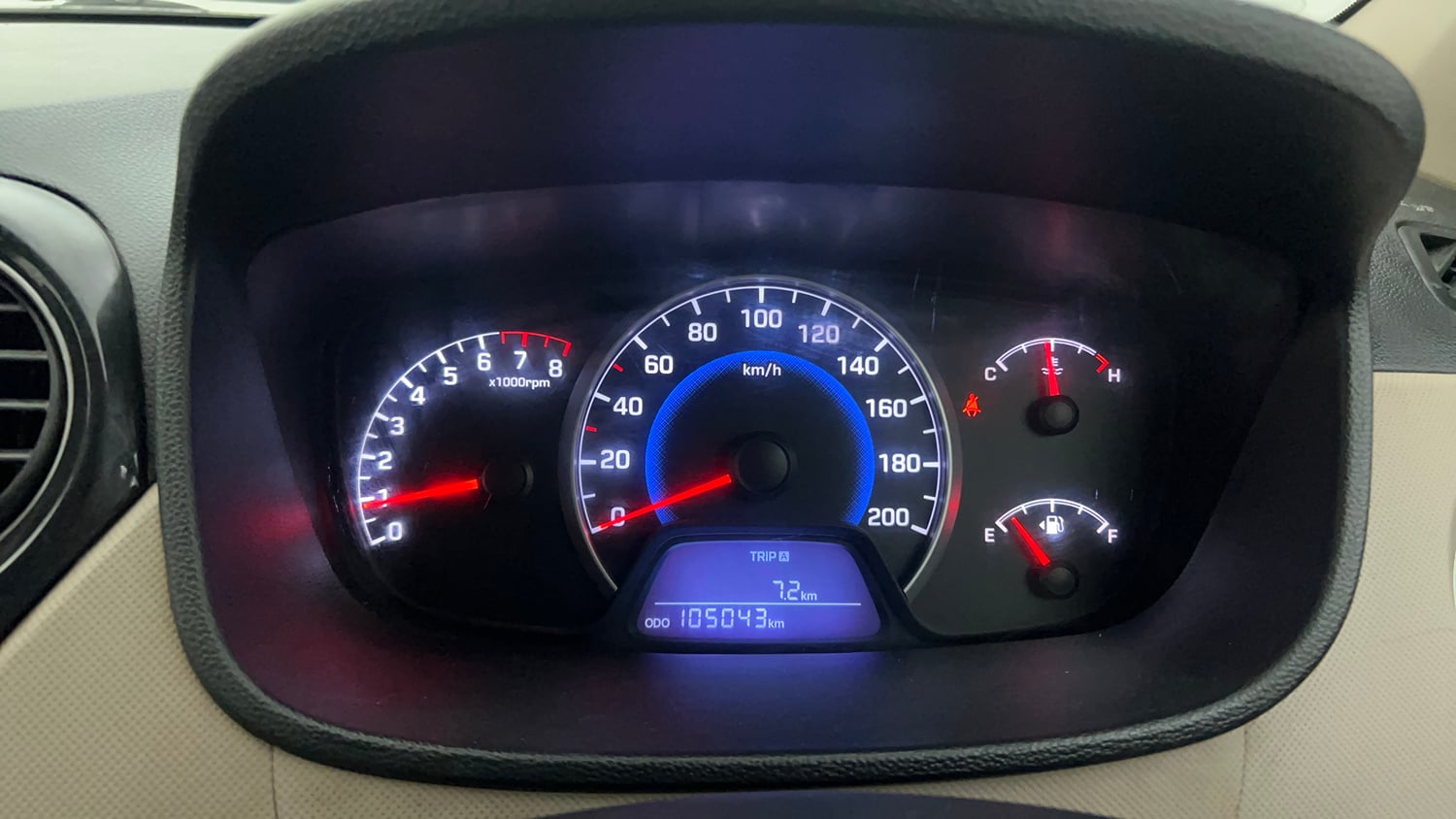 Used 2015 Hyundai Grand i10 Magna 1.2 Kappa VTVT Petrol Manual interior CLUSTERMETER VIEW