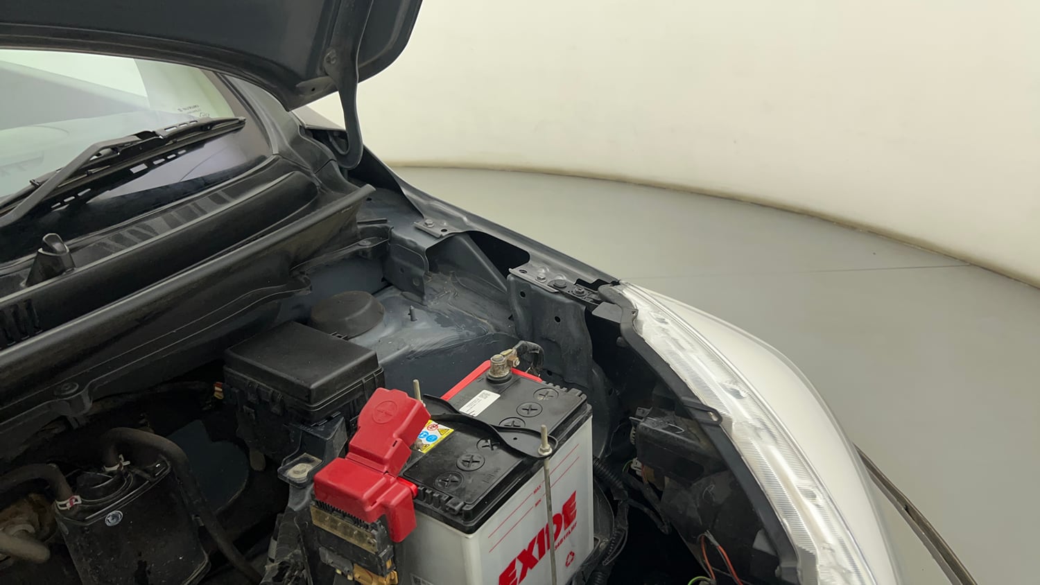 Used 2021 Maruti Suzuki Celerio X Zxi Petrol Manual engine ENGINE LEFT SIDE HINGE & APRON VIEW