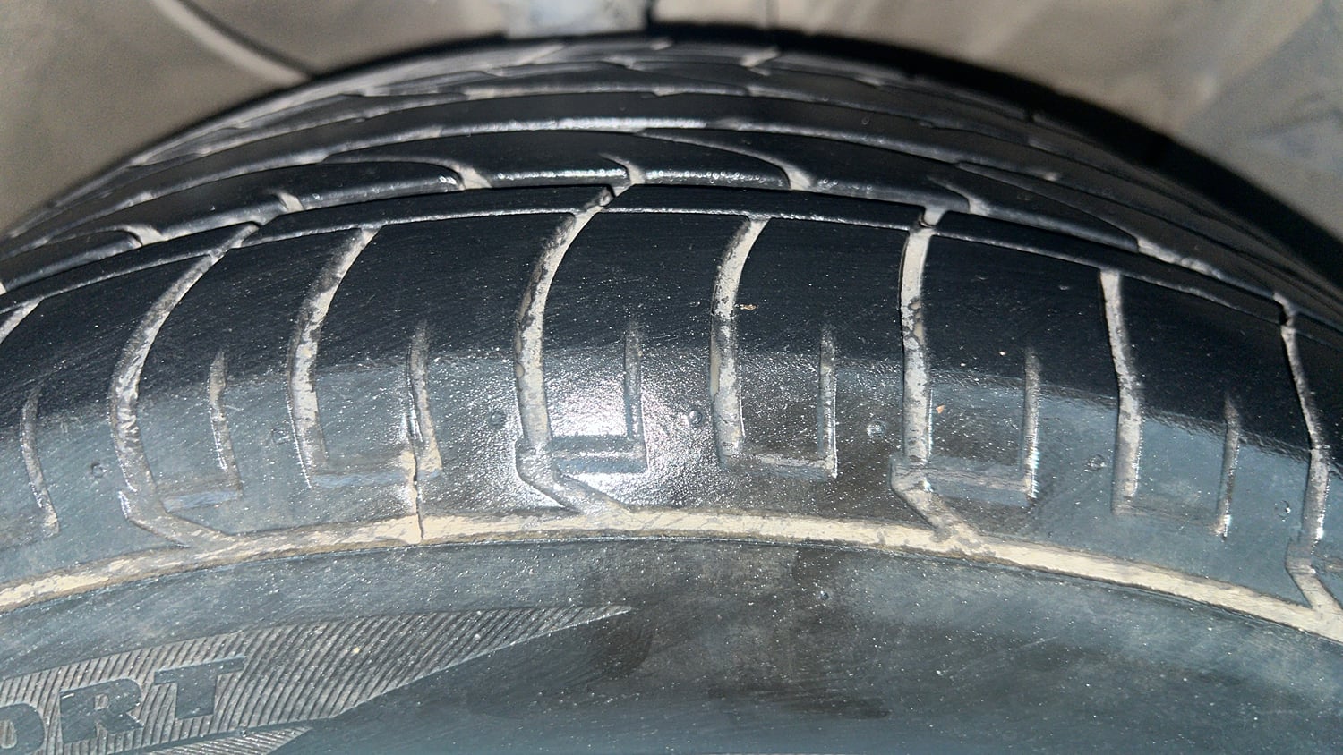 Used 2018 Hyundai Creta SX 1.6 AT Petrol Petrol Automatic tyres RIGHT FRONT TYRE TREAD VIEW