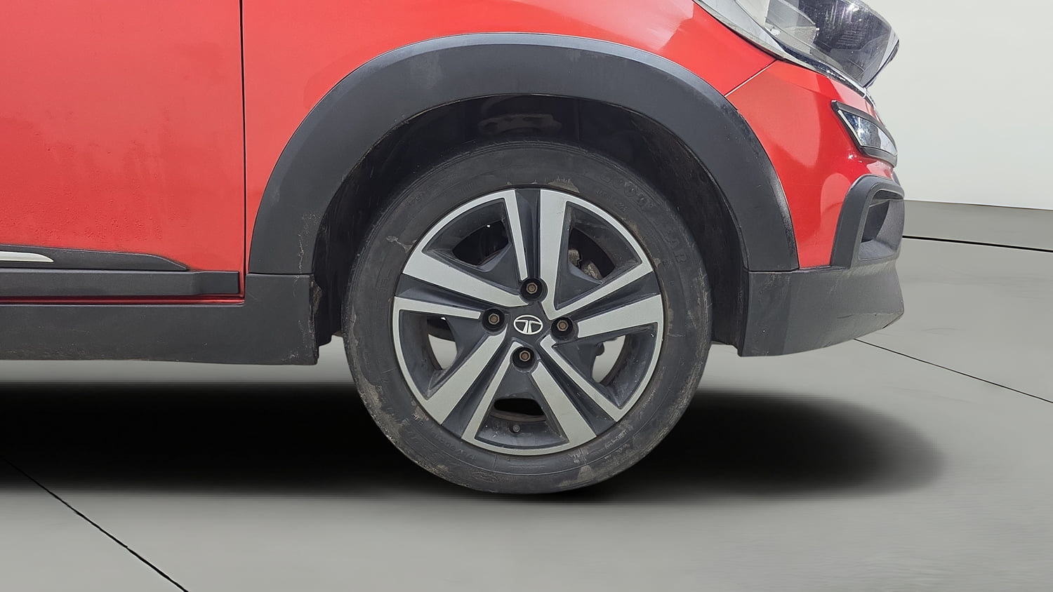 Used 2021 Tata Tiago NRG XZ MT Petrol Manual tyres RIGHT FRONT TYRE RIM VIEW