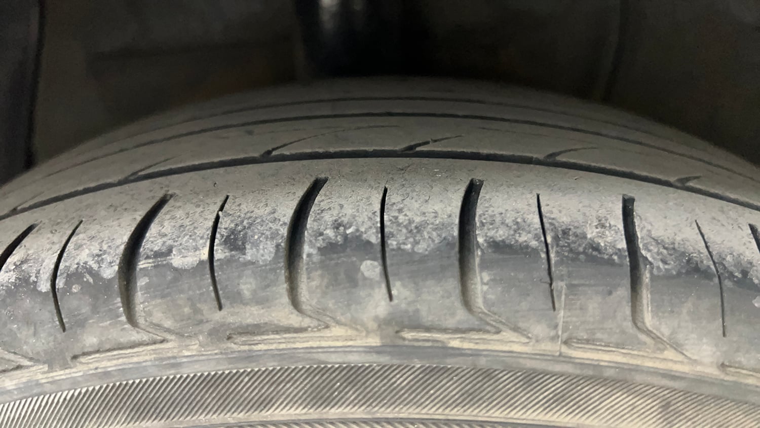 Used 2015 Hyundai Xcent SX 1.2 Petrol Manual tyres RIGHT REAR TYRE TREAD VIEW