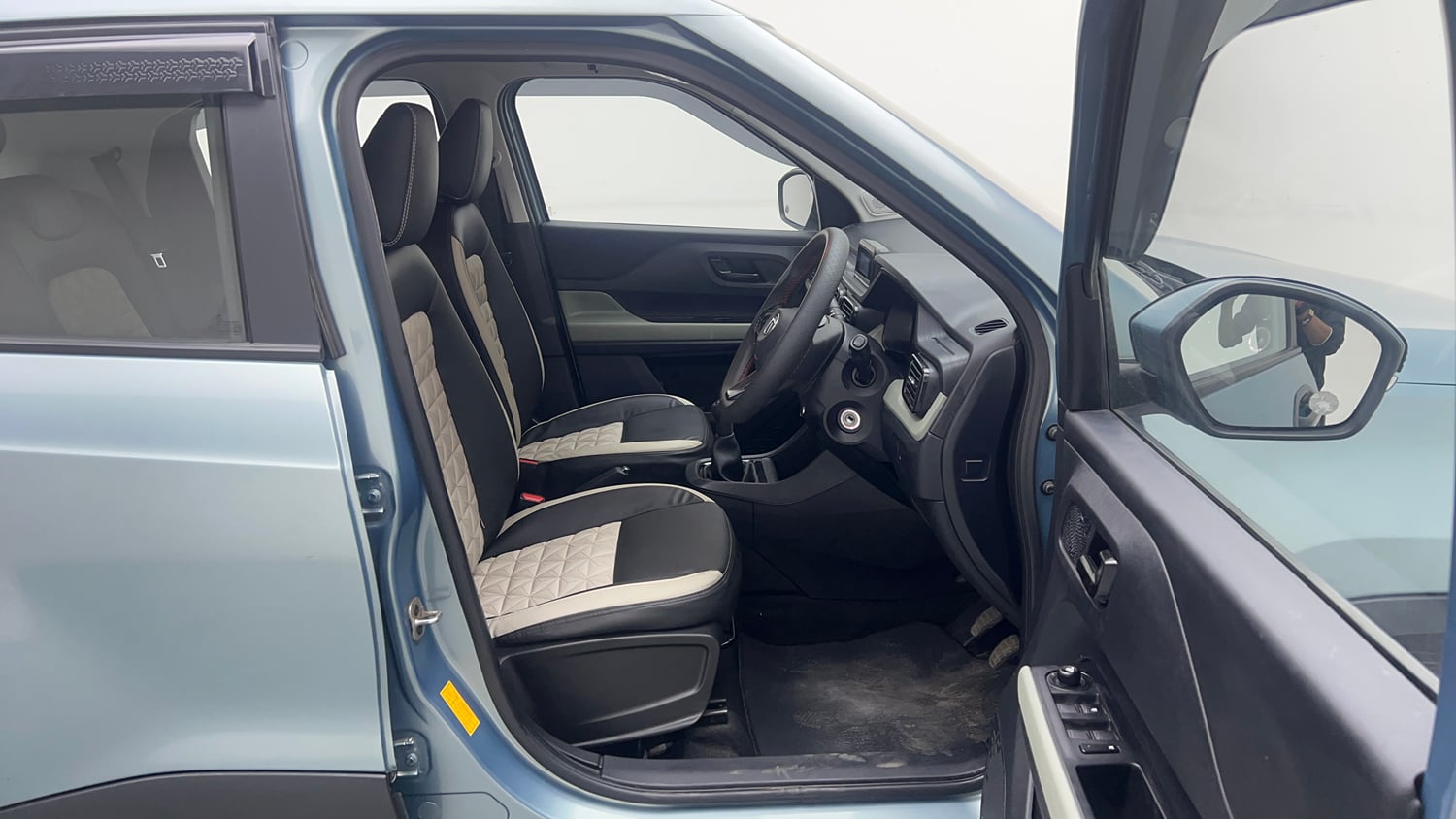 Used 2022 Tata Punch Adventure MT Petrol Manual interior RIGHT SIDE FRONT DOOR CABIN VIEW