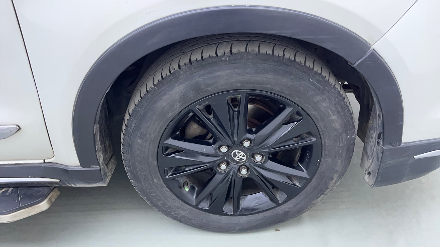 Used 2019 Toyota Innova Crysta Touring Sport Diesel AT Diesel Automatic tyres RIGHT FRONT TYRE RIM VIEW