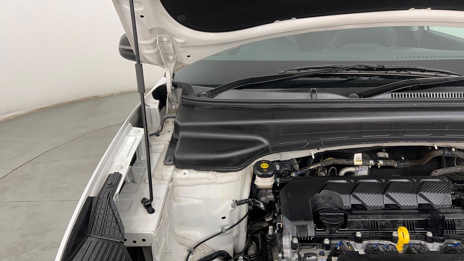 Used 2024 Hyundai Creta S Plus 1.5 Petrol Knight Petrol Manual engine ENGINE RIGHT SIDE HINGE & APRON VIEW