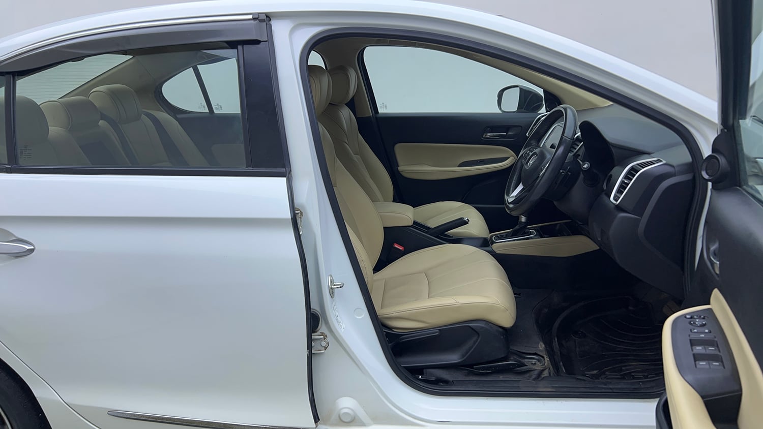 Used 2021 Honda City ZX CVT Petrol Petrol Automatic interior RIGHT SIDE FRONT DOOR CABIN VIEW