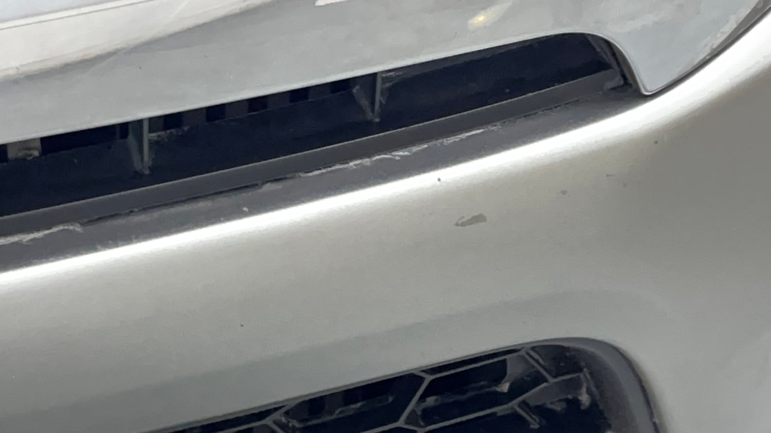 Used 2018 maruti-suzuki Vitara Brezza ZDi AGS Diesel Automatic dents MINOR SCRATCH