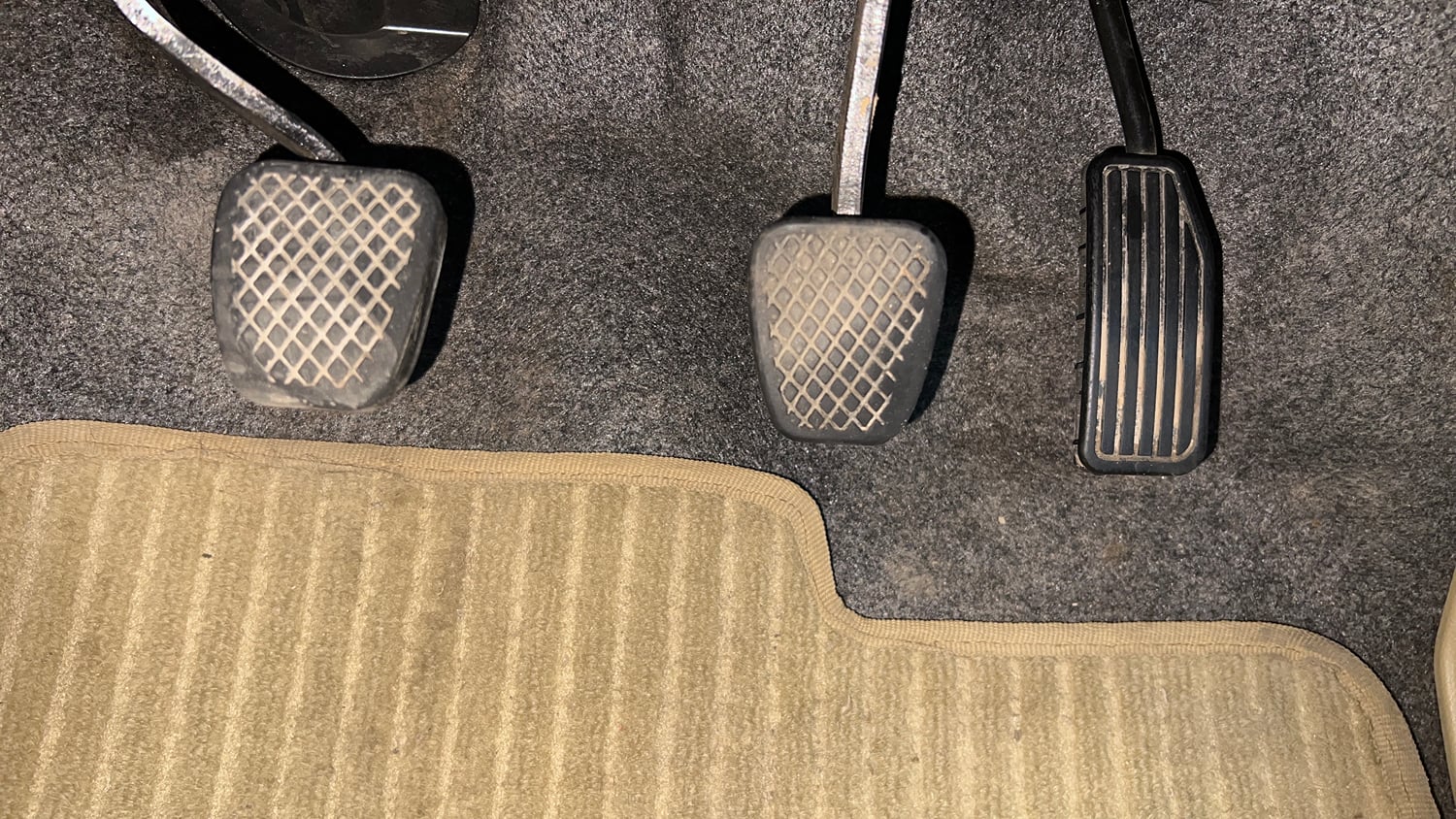 Used 2015 Honda Amaze 1.2 S i-VTEC Petrol Manual interior PEDALS VIEW