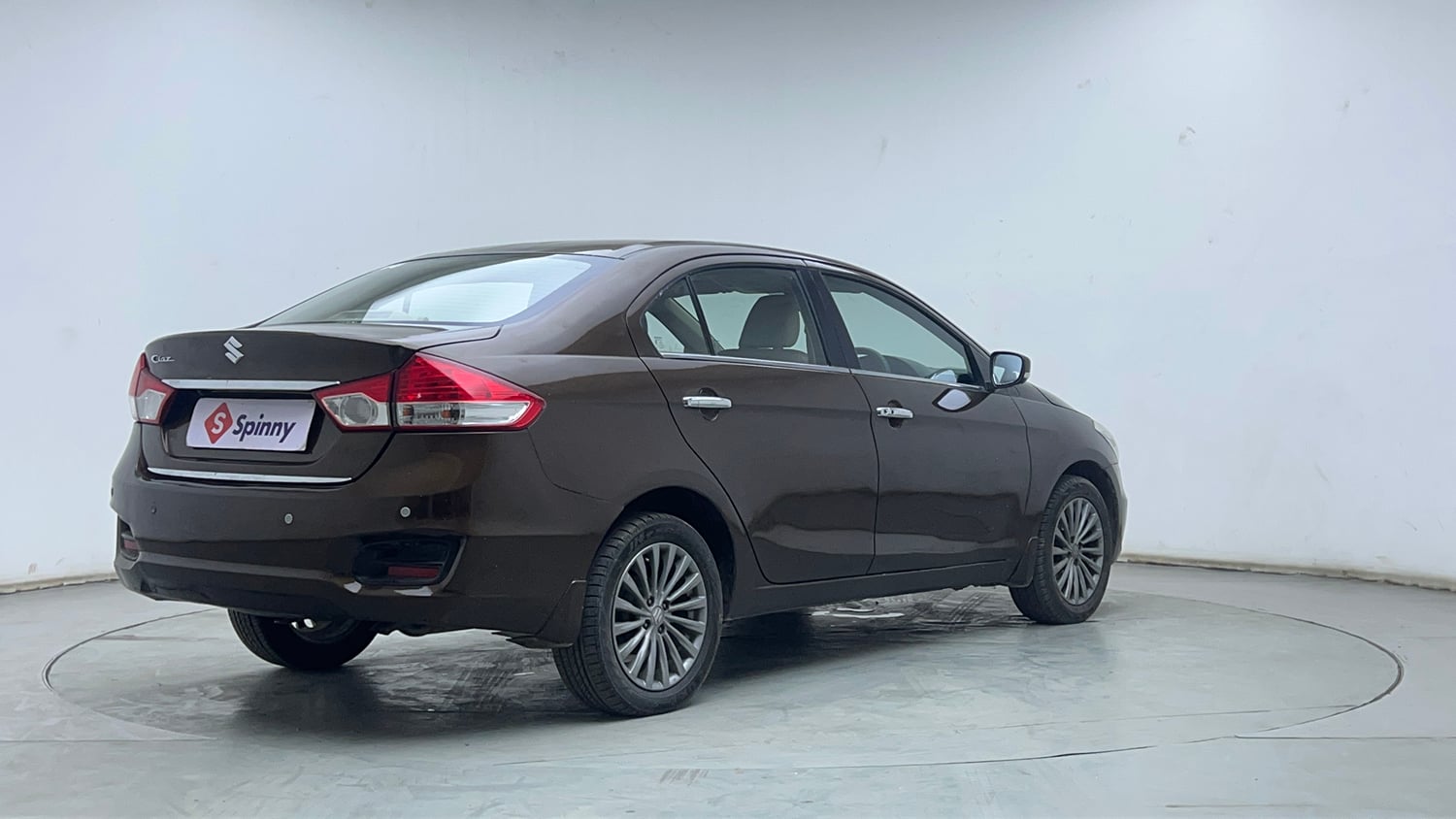 Used 2017 Maruti Suzuki Ciaz Alpha 1.4 MT Petrol Manual exterior RIGHT REAR CORNER VIEW