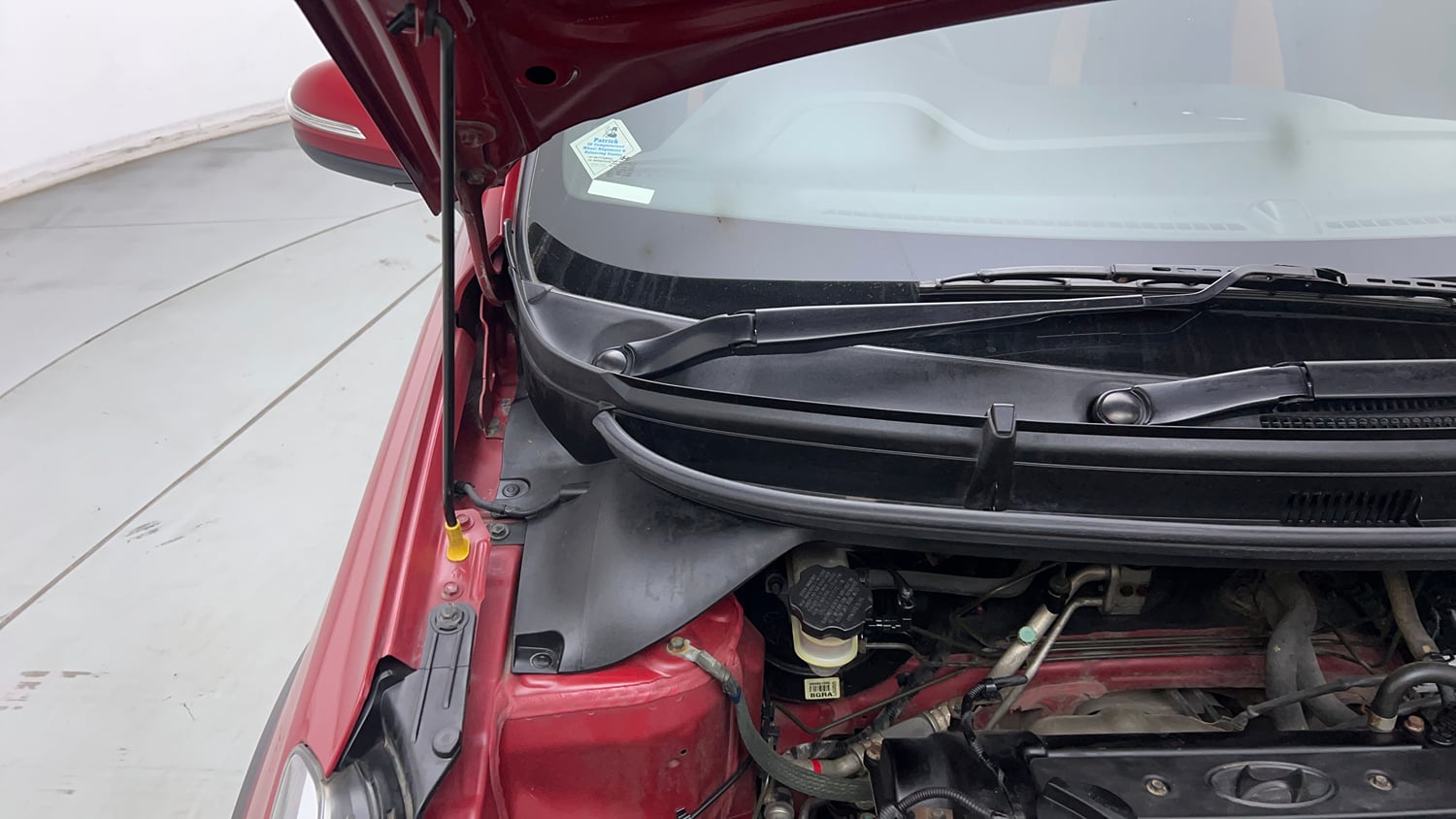 Used 2016 Hyundai i20 Active 1.2 S Petrol Manual engine ENGINE RIGHT SIDE HINGE & APRON VIEW