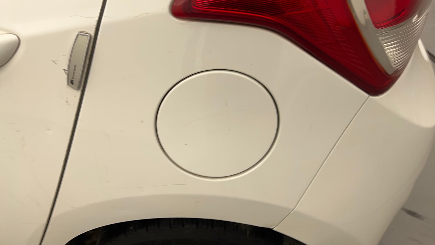 Used 2015 Hyundai Grand i10 Magna 1.2 Kappa VTVT Petrol Manual dents MINOR SCRATCH