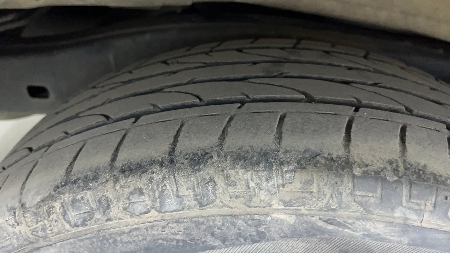 Used 2019 Toyota Innova Crysta Touring Sport Diesel AT Diesel Automatic tyres RIGHT REAR TYRE TREAD VIEW
