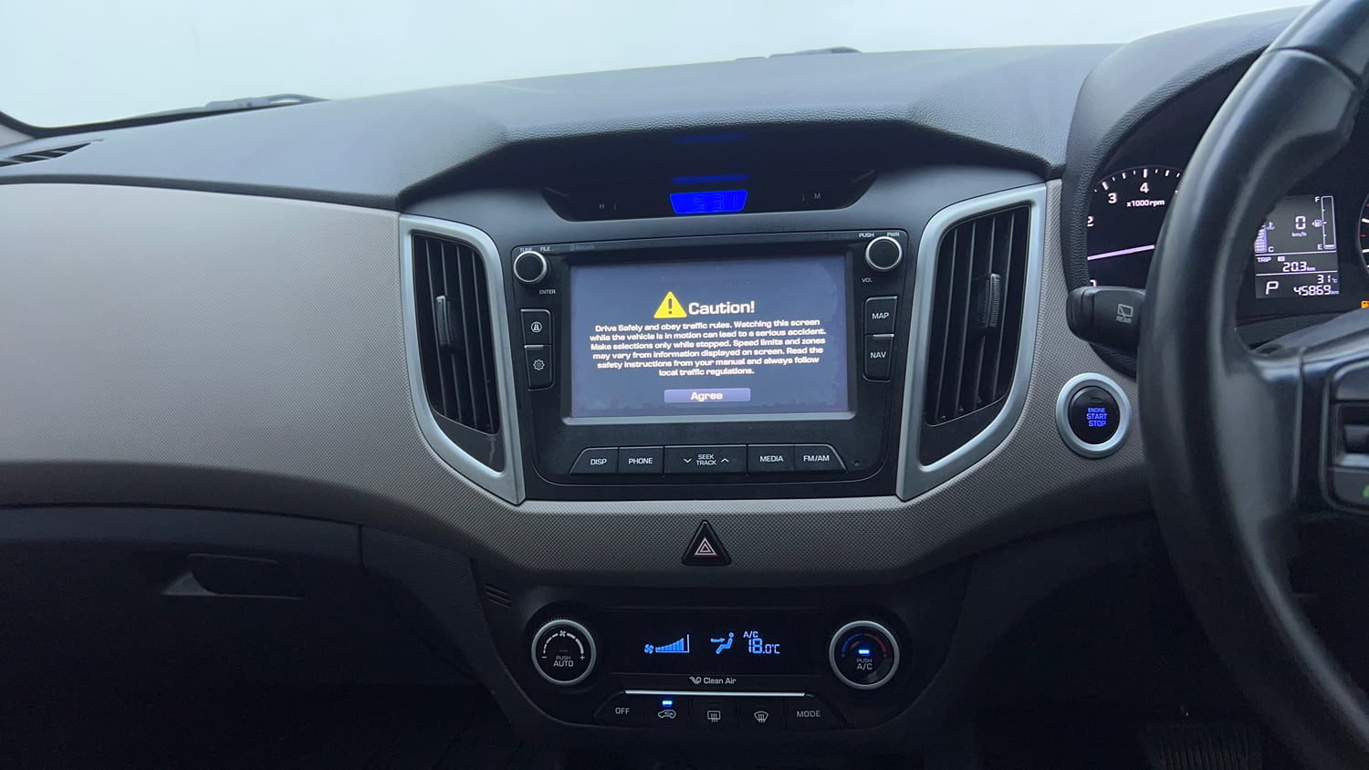 Used 2017 Hyundai Creta 1.6 SX Plus AT Petrol Petrol Automatic top_features Integrated (in-dash) music system