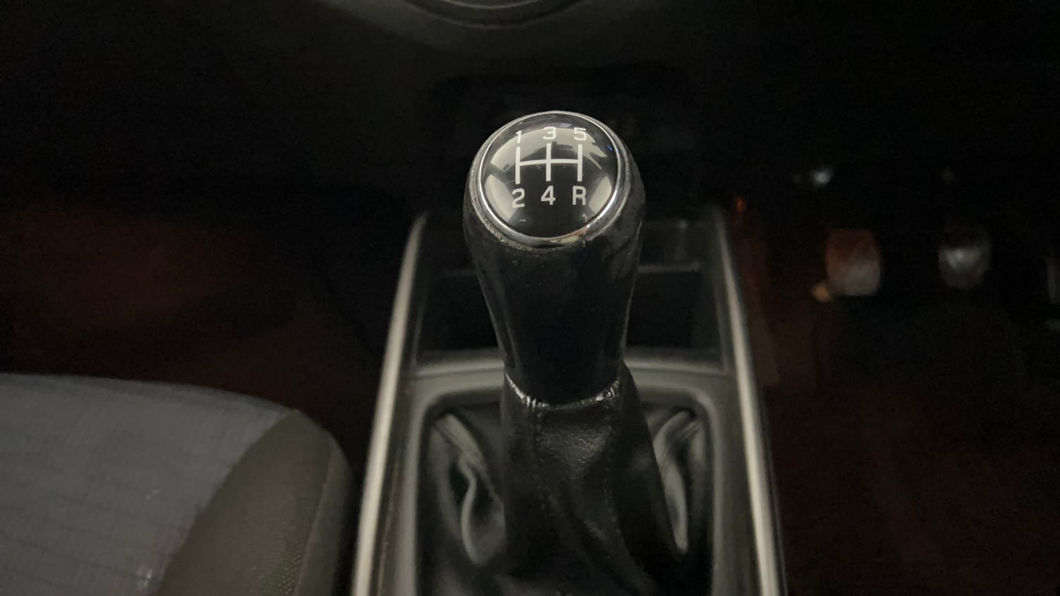 Used 2020 Maruti Suzuki Baleno Zeta Petrol Manual interior GEAR  KNOB VIEW