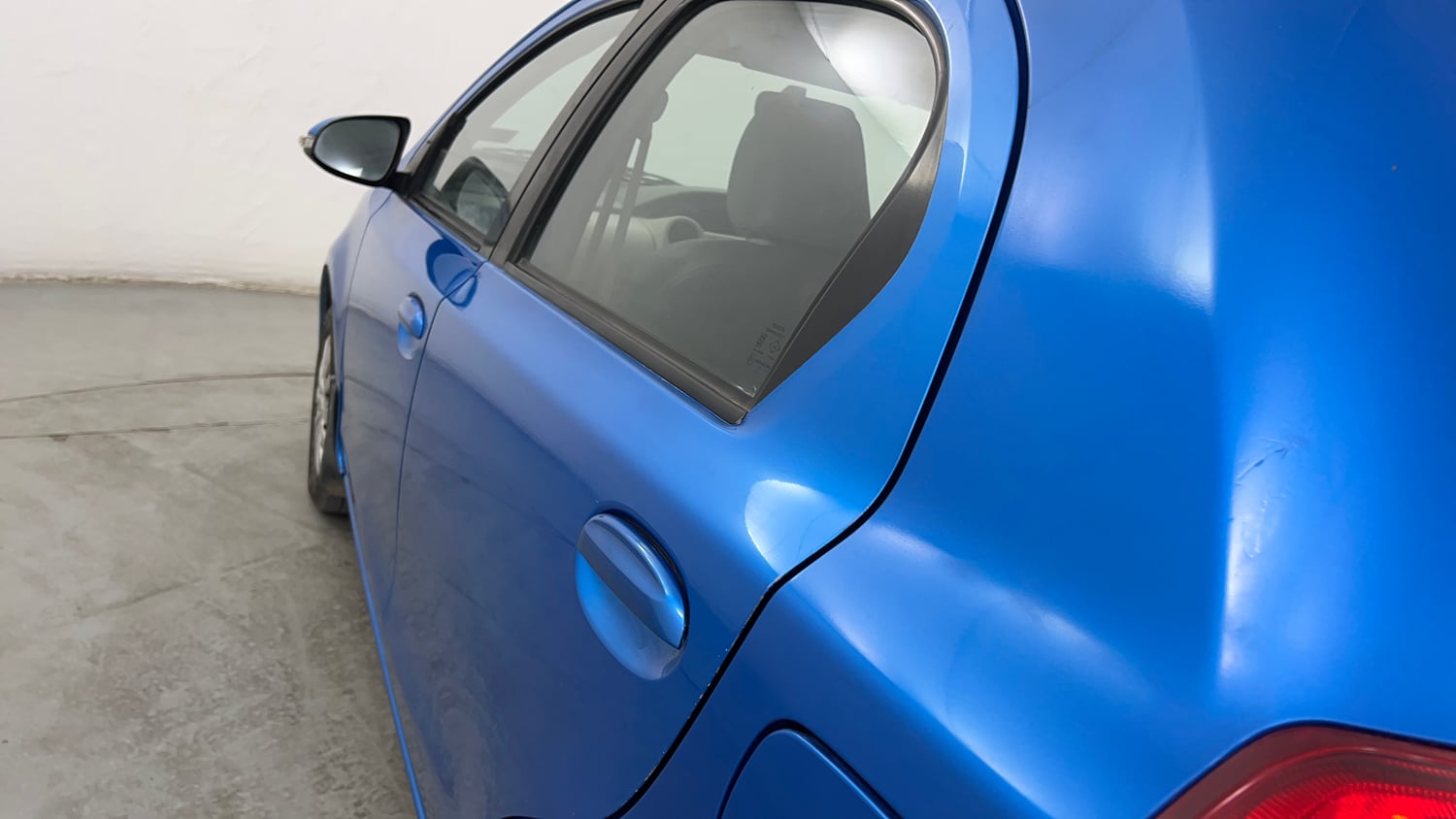 Used 2015 Toyota Etios Liva V Petrol Manual dents MINOR SCRATCH