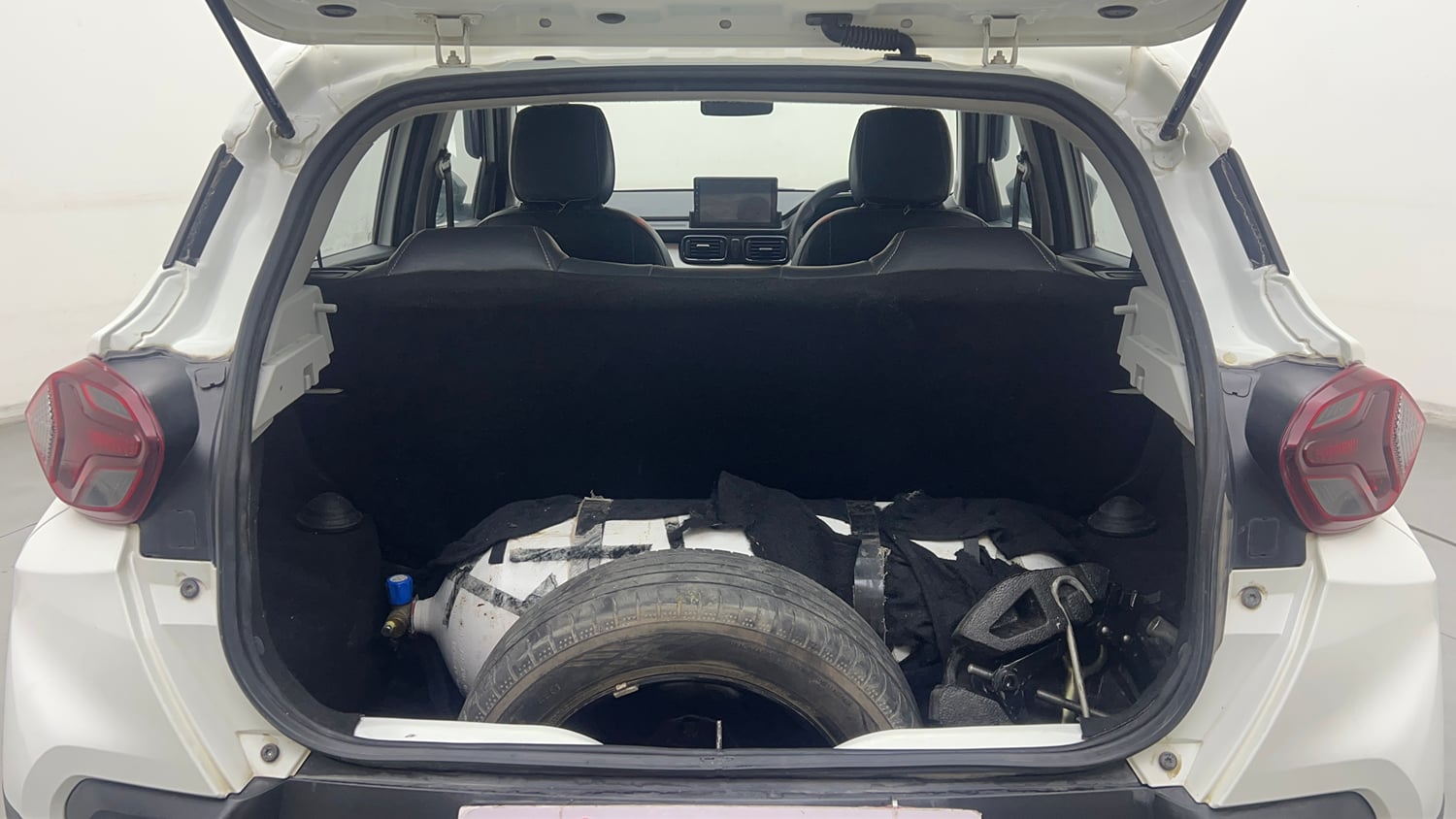 Used 2022 Tata Punch Pure MT Petrol + CNG(Outside Fitted) Cng Manual interior DICKY INSIDE VIEW