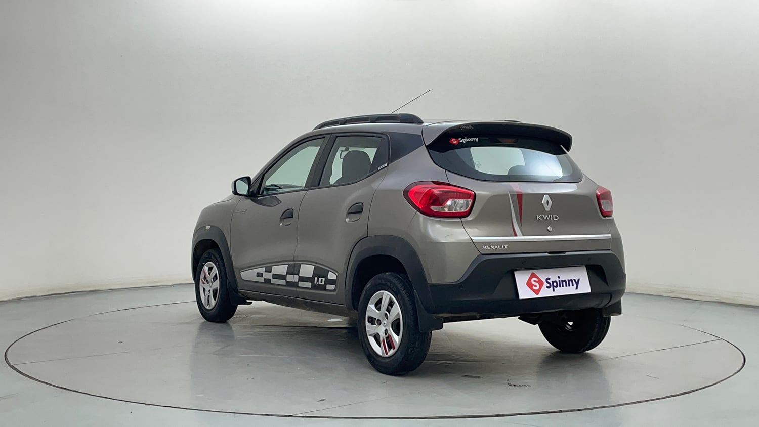 Used 2017 Renault Kwid 1.0 RXT Petrol Manual exterior LEFT REAR CORNER VIEW