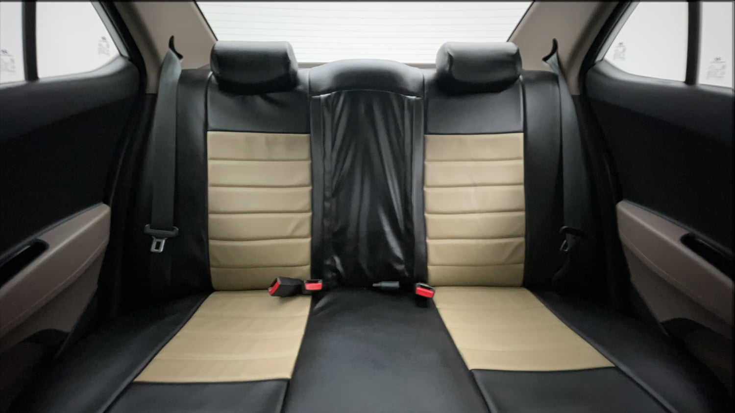 Used 2019 Hyundai Xcent SX Petrol Manual interior REAR SEAT CONDITION VIEW