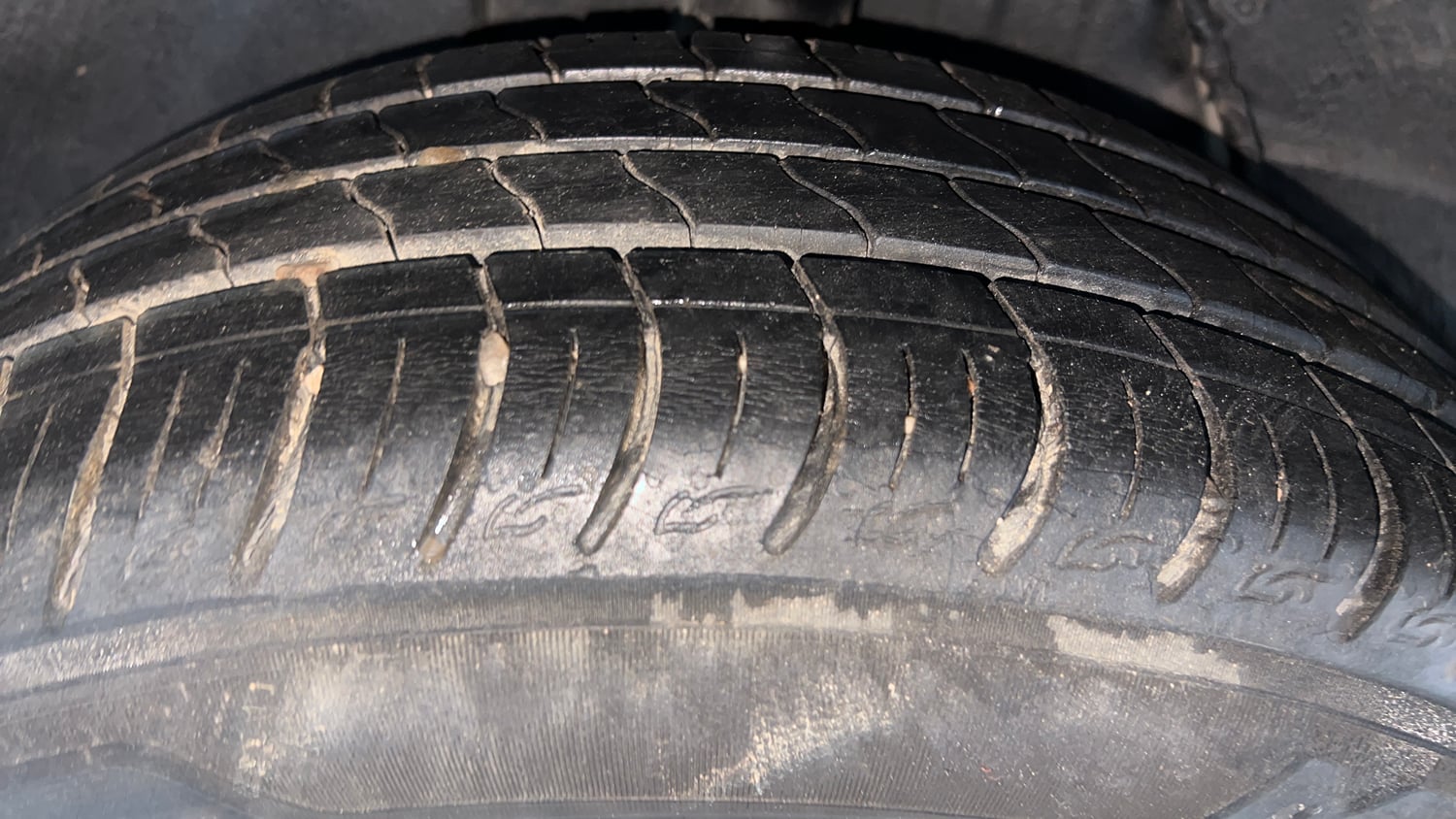 Used 2021 Tata Altroz XZ Petrol Petrol Manual tyres RIGHT REAR TYRE TREAD VIEW