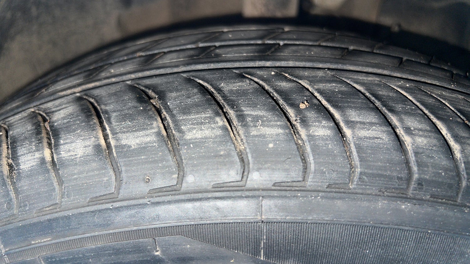 Used 2020 Tata Tigor XZA Plus Petrol Automatic tyres RIGHT FRONT TYRE TREAD VIEW