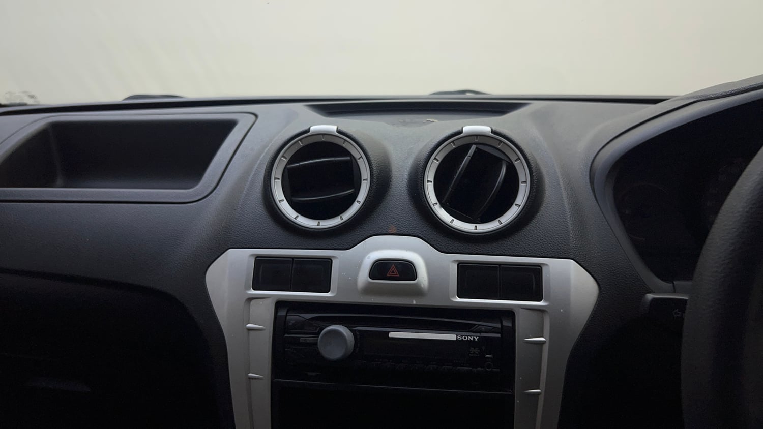Used 2012 Ford Figo Duratorq Diesel EXI 1.4 Diesel Manual top_features Integrated (in-dash) music system
