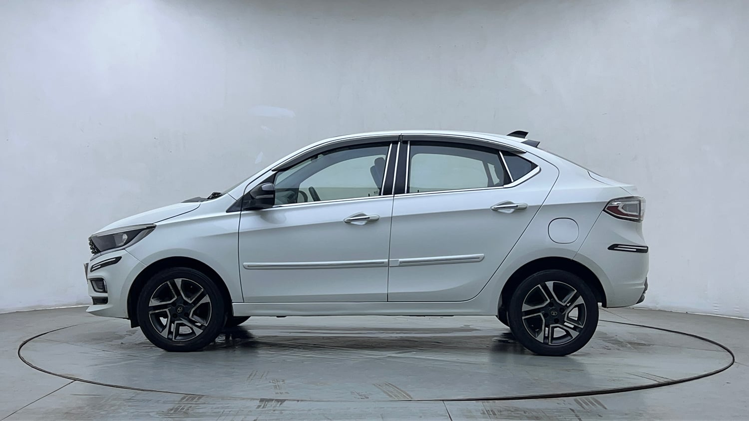 Used 2020 Tata Tigor XZA Plus Petrol Automatic exterior LEFT SIDE VIEW