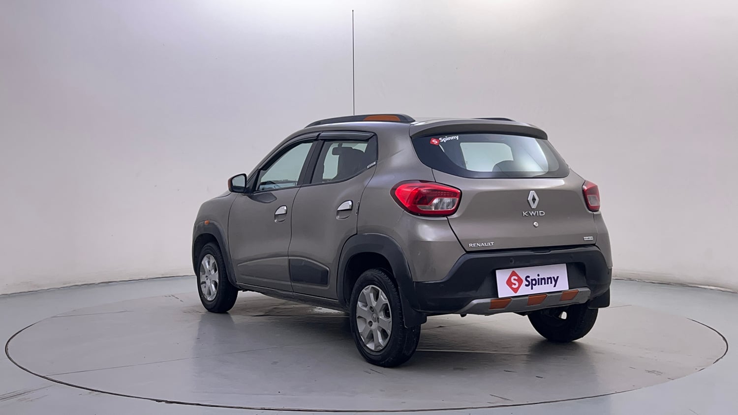 Used 2018 Renault Kwid CLIMBER 1.0 AMT Petrol Automatic exterior LEFT REAR CORNER VIEW