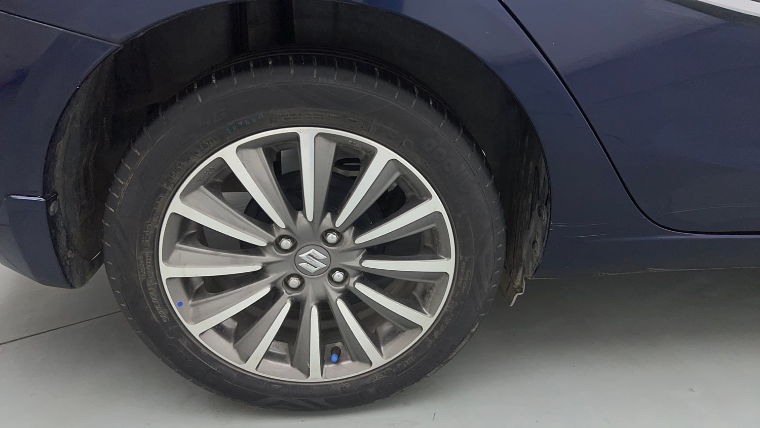 Used 2023 Maruti Suzuki Ciaz Alpha 1.5 Petrol Manual tyres RIGHT REAR TYRE RIM VIEW