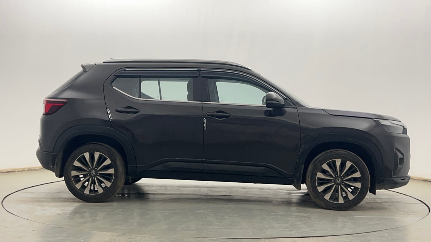 Used 2023 Honda Elevate VX MT Petrol Manual exterior RIGHT SIDE VIEW