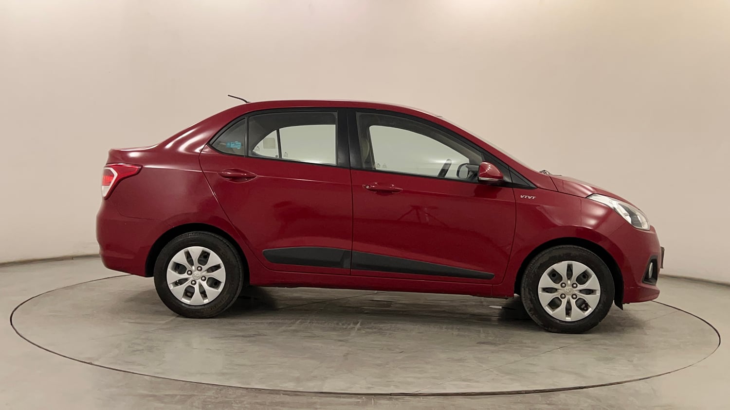 Used 2014 Hyundai Xcent S 1.2 Petrol Manual exterior RIGHT SIDE VIEW
