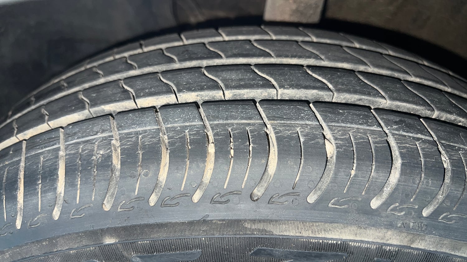 Used 2022 Maruti Suzuki Wagon R VXI 1.0 Petrol Manual tyres LEFT FRONT TYRE TREAD VIEW