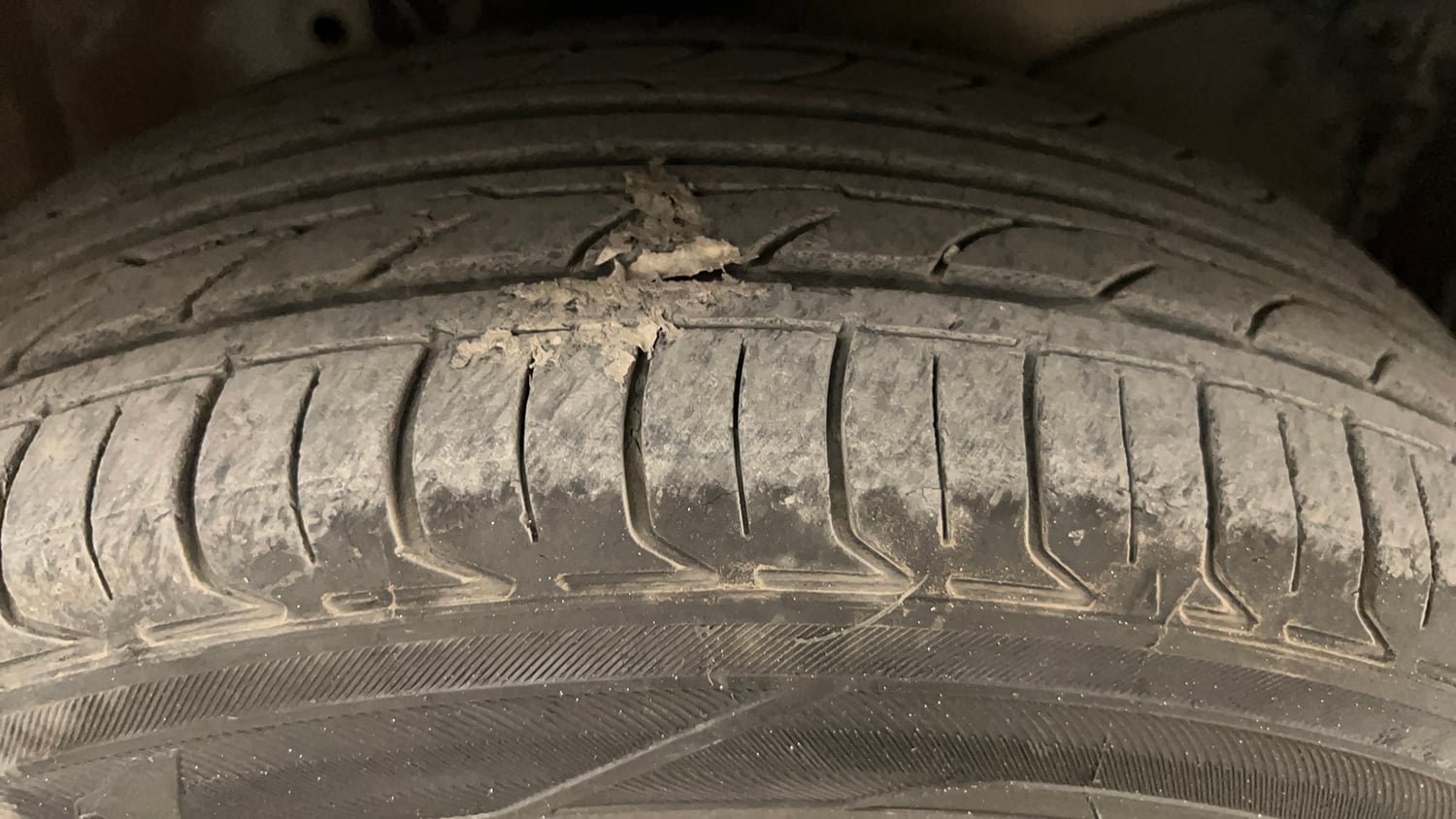 Used 2016 Honda Amaze 1.5 S i-DTEC Diesel Manual tyres RIGHT FRONT TYRE TREAD VIEW