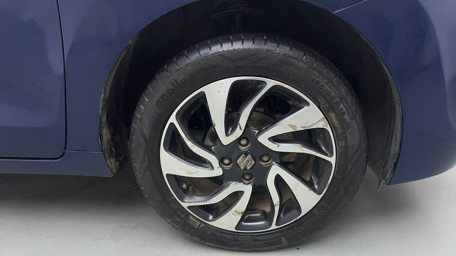 Used 2019 Maruti Suzuki Baleno Zeta 1.2 Petrol Manual tyres RIGHT FRONT TYRE RIM VIEW