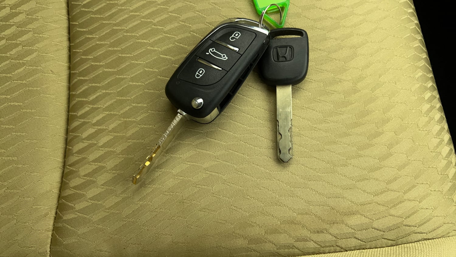 Used 2014 Honda Amaze 1.2 S i-VTEC Petrol Manual extra CAR KEY VIEW