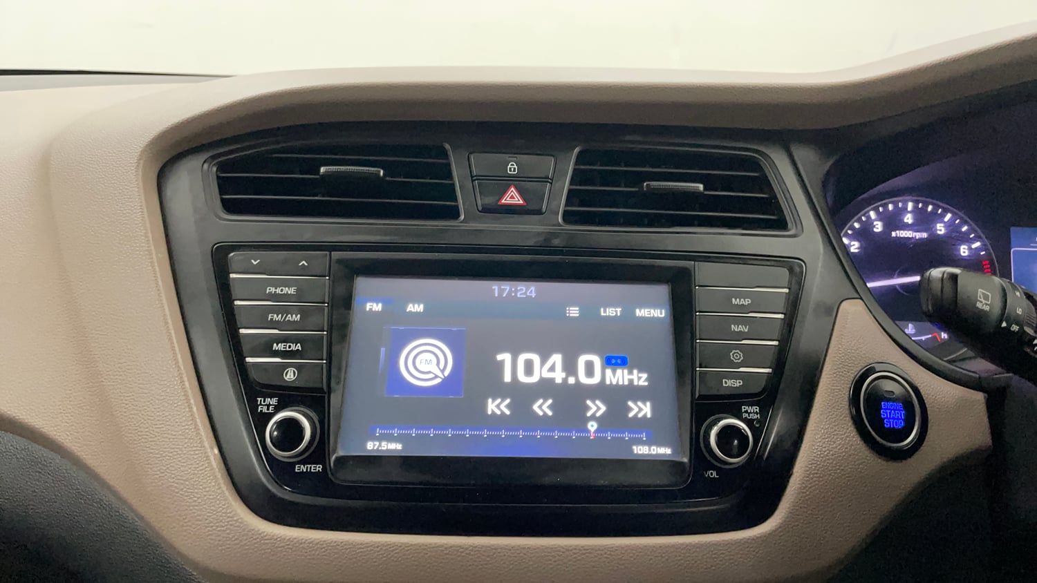 Used 2017 Hyundai Elite i20 Asta 1.2 (O) Petrol Manual interior MUSIC SYSTEM & AC CONTROL VIEW