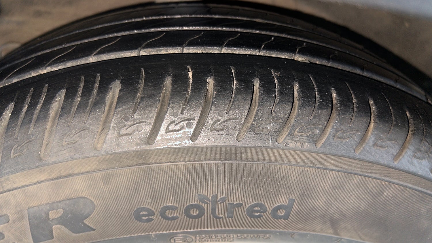 Used 2021 Kia Sonet HTK Plus 1.2 Petrol Manual tyres RIGHT REAR TYRE TREAD VIEW