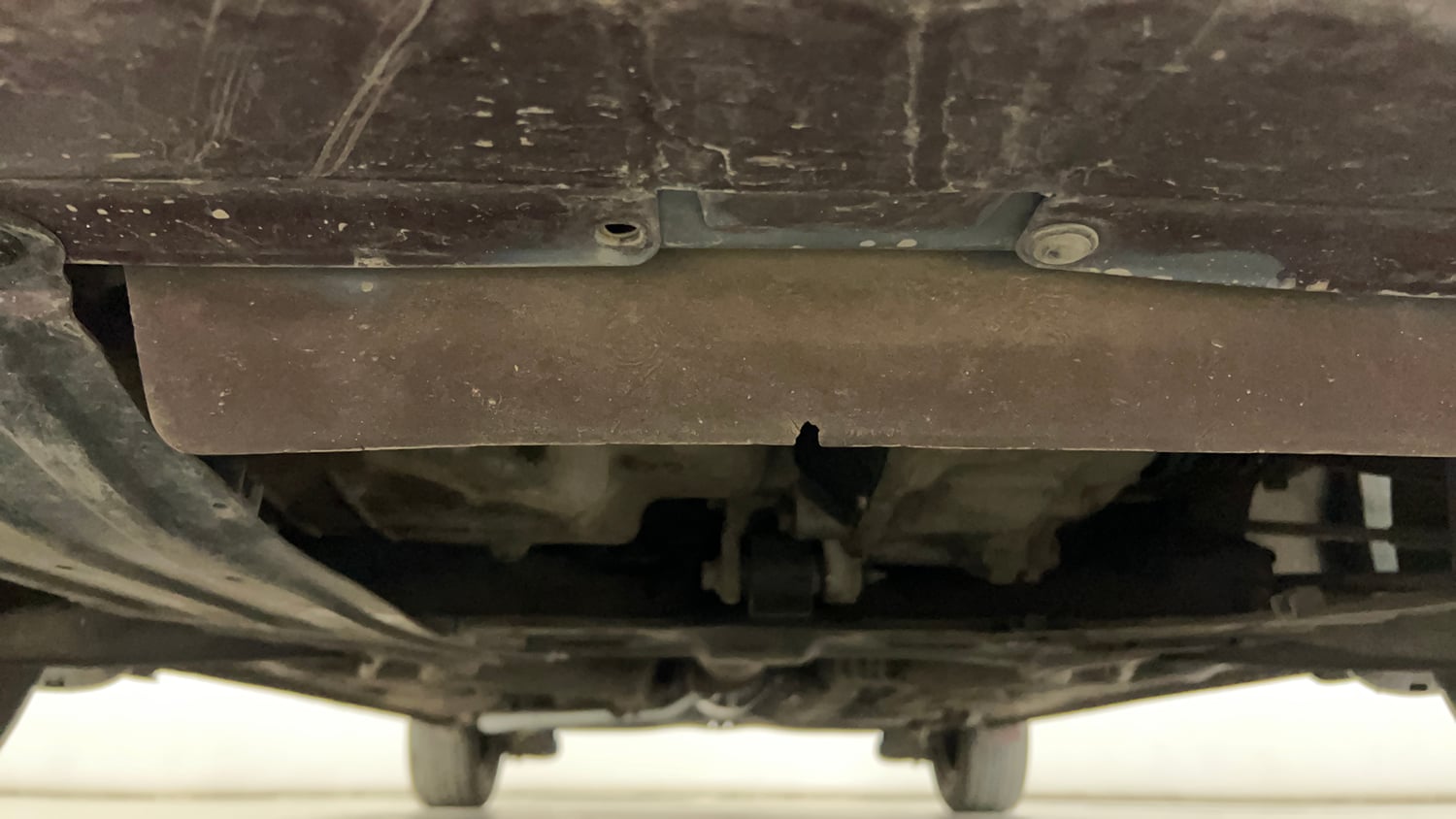 Used 2014 Honda Amaze 1.2 S i-VTEC Petrol Manual extra FRONT LEFT UNDERBODY VIEW