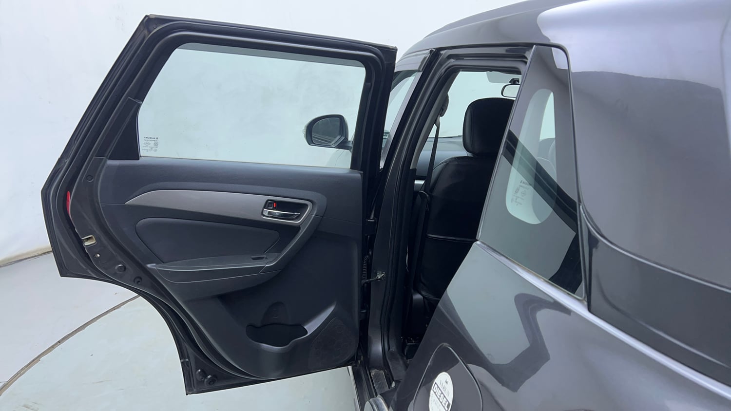 Used 2018 Maruti Suzuki Vitara Brezza [2016-2020] ZDi Plus Diesel Manual interior LEFT REAR DOOR OPEN VIEW