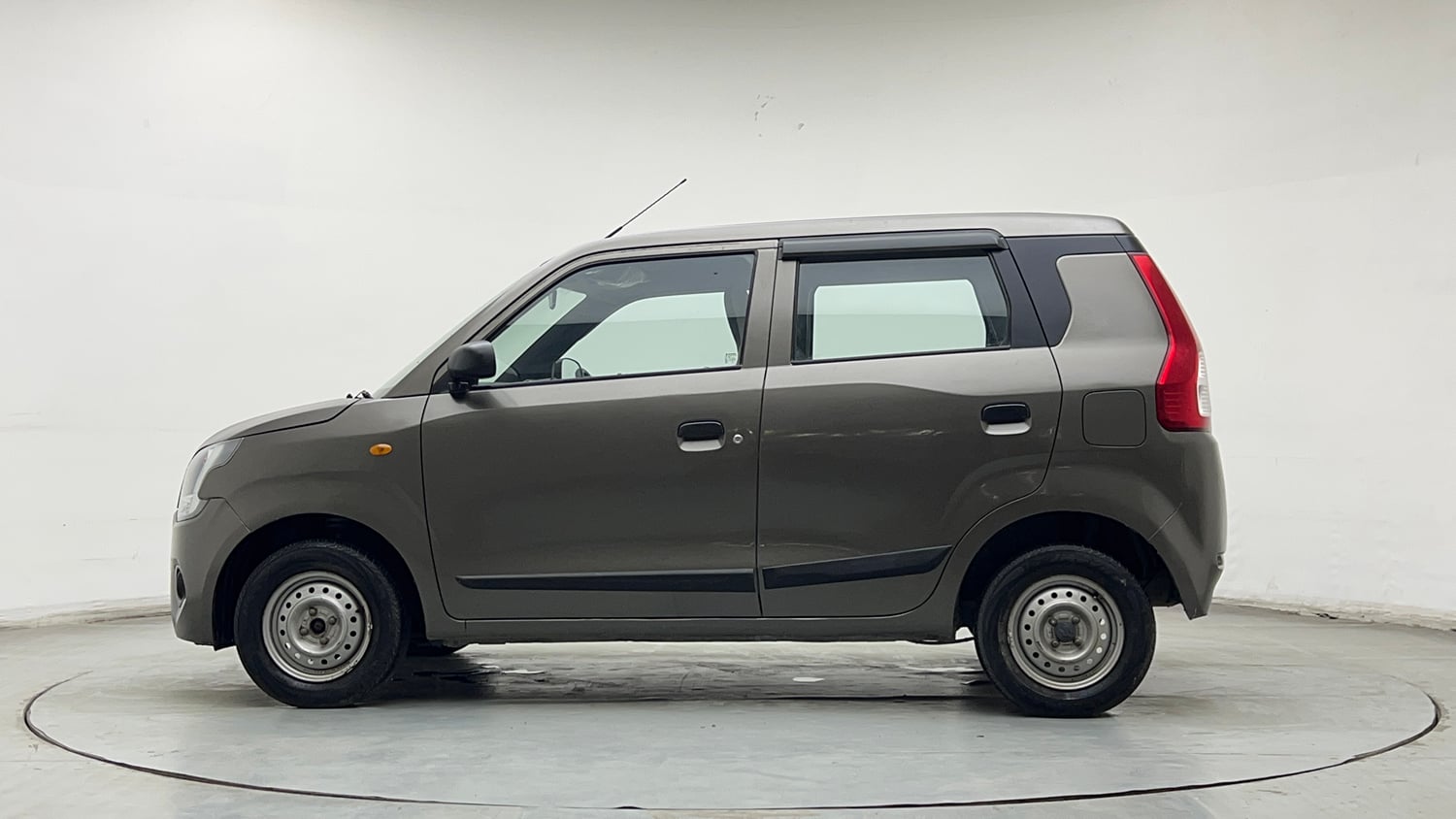 Used 2019 Maruti Suzuki Wagon R LXi 1.0 CNG Cng Manual exterior LEFT SIDE VIEW