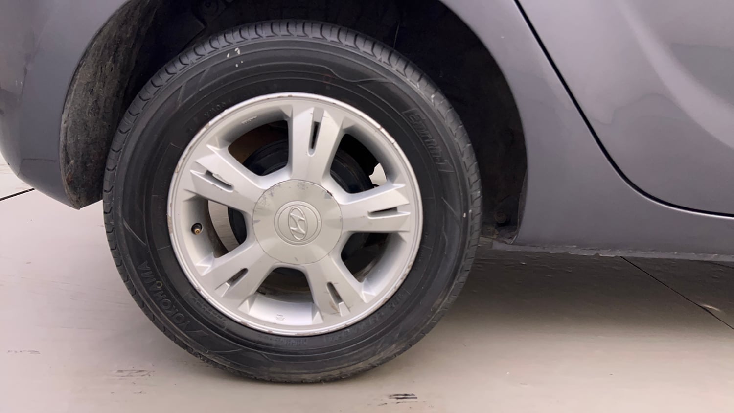 Used 2012 Hyundai i20 Asta 1.2 Petrol Manual tyres RIGHT REAR TYRE RIM VIEW