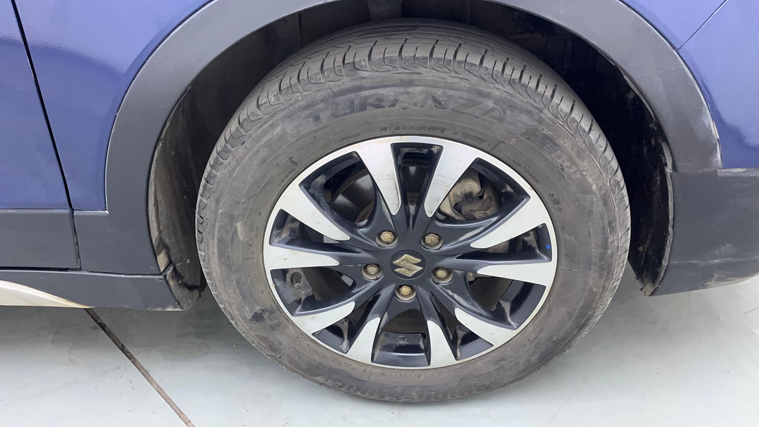 Used 2018 Maruti Suzuki S-Cross Zeta 1.3 Diesel Manual tyres RIGHT FRONT TYRE RIM VIEW