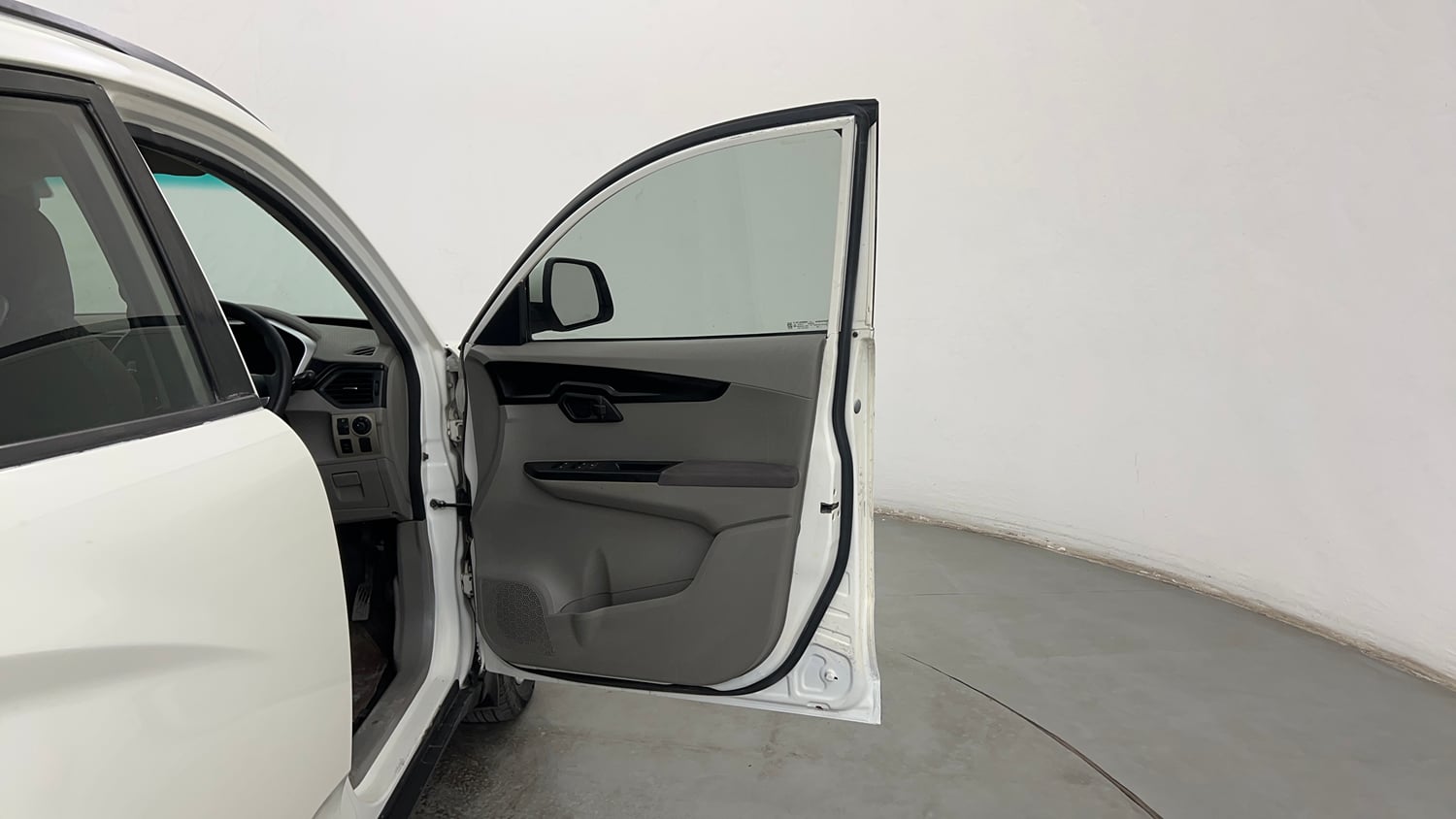Used 2017 Mahindra KUV100 K6 D 6 STR Diesel Manual interior RIGHT FRONT DOOR OPEN VIEW